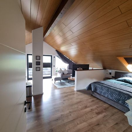 Апартаменты Miu'S Roof Альпирсбах Экстерьер фото