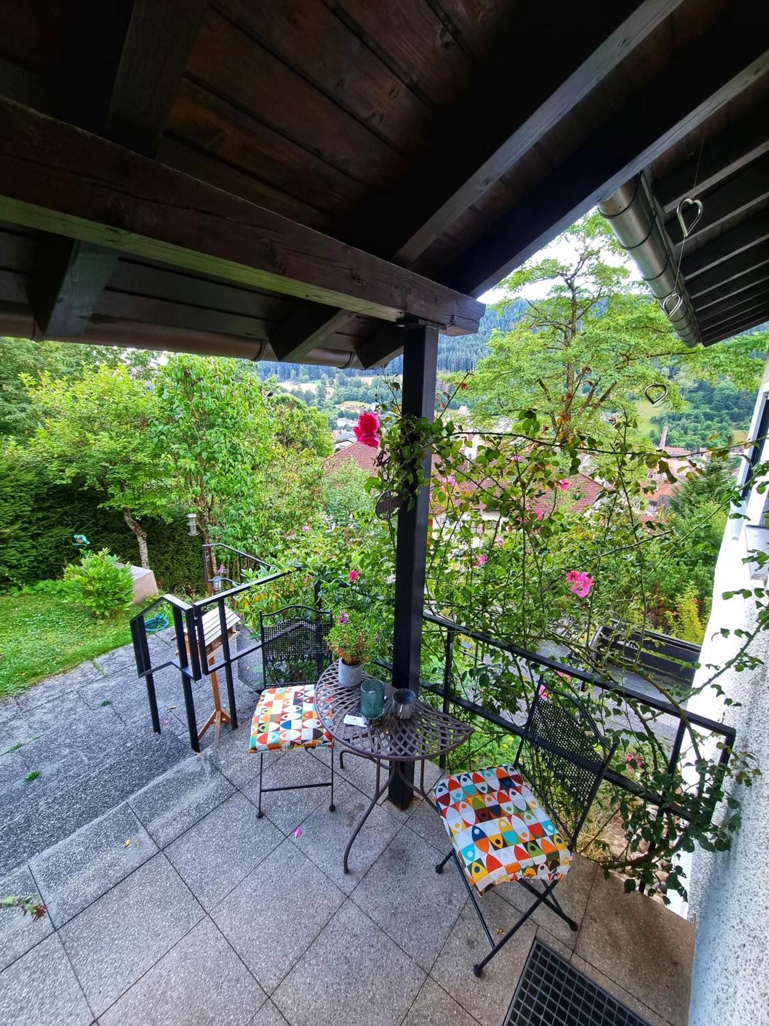 Апартаменты Miu'S Roof Альпирсбах Экстерьер фото